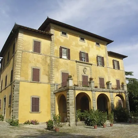 Апартаменты Caioncola Sleeps 6 Pool Wifi