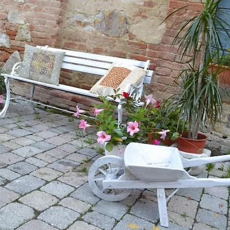 아파트 Caioncola Sleeps 6 Pool Wifi